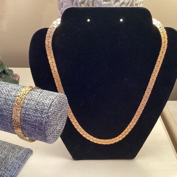 Goldtone Nugget Look Bracelet and Necklace Set - Picture 7 of 10